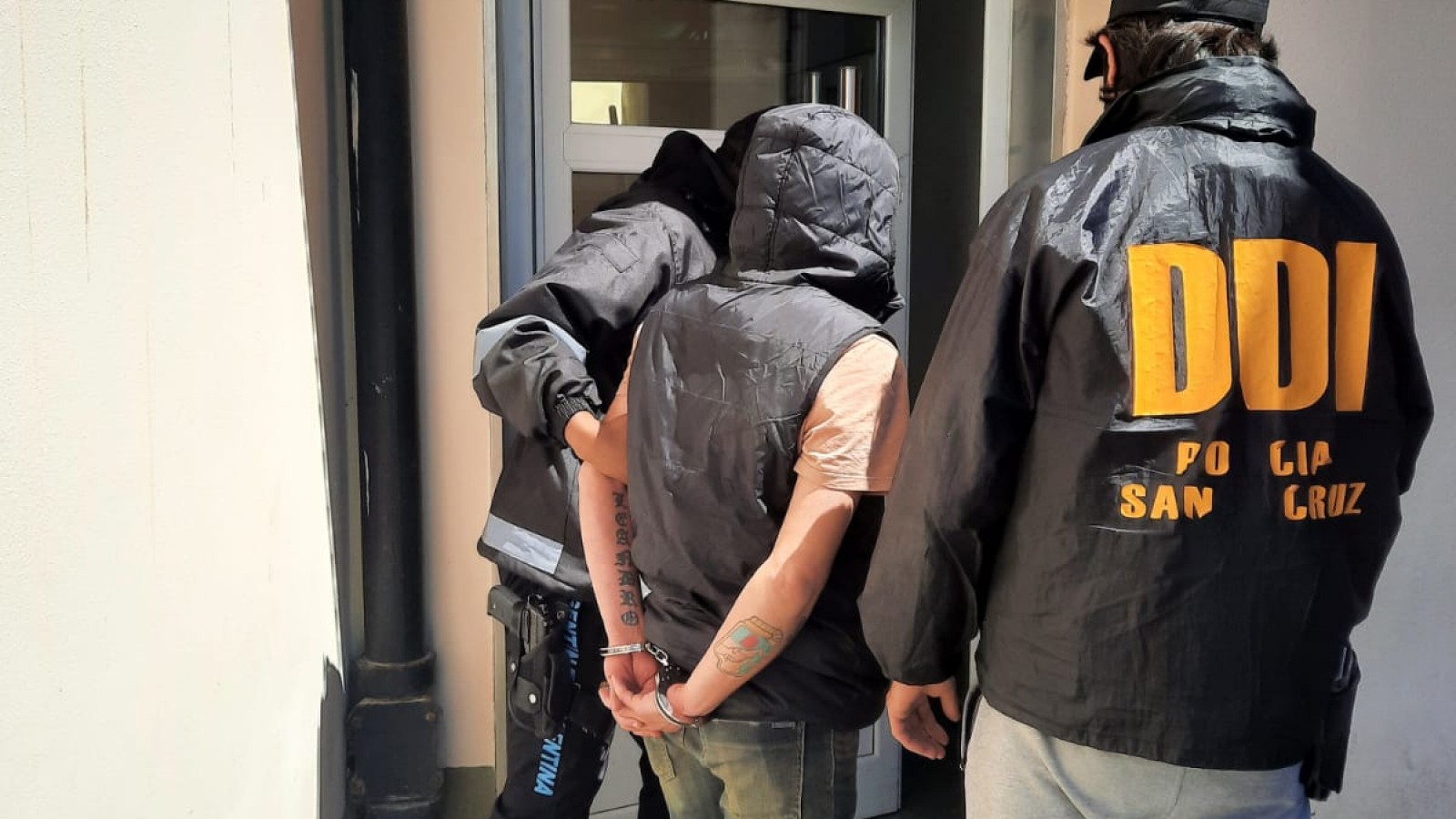 Detienen en Las Heras a un hombre buscado por abuso sexual y privación ilegítima de la libertad